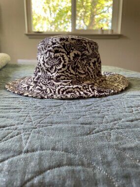Liberty canvas sun hat - brown floral Vendor KasMaria BRAND NEW, out of the box